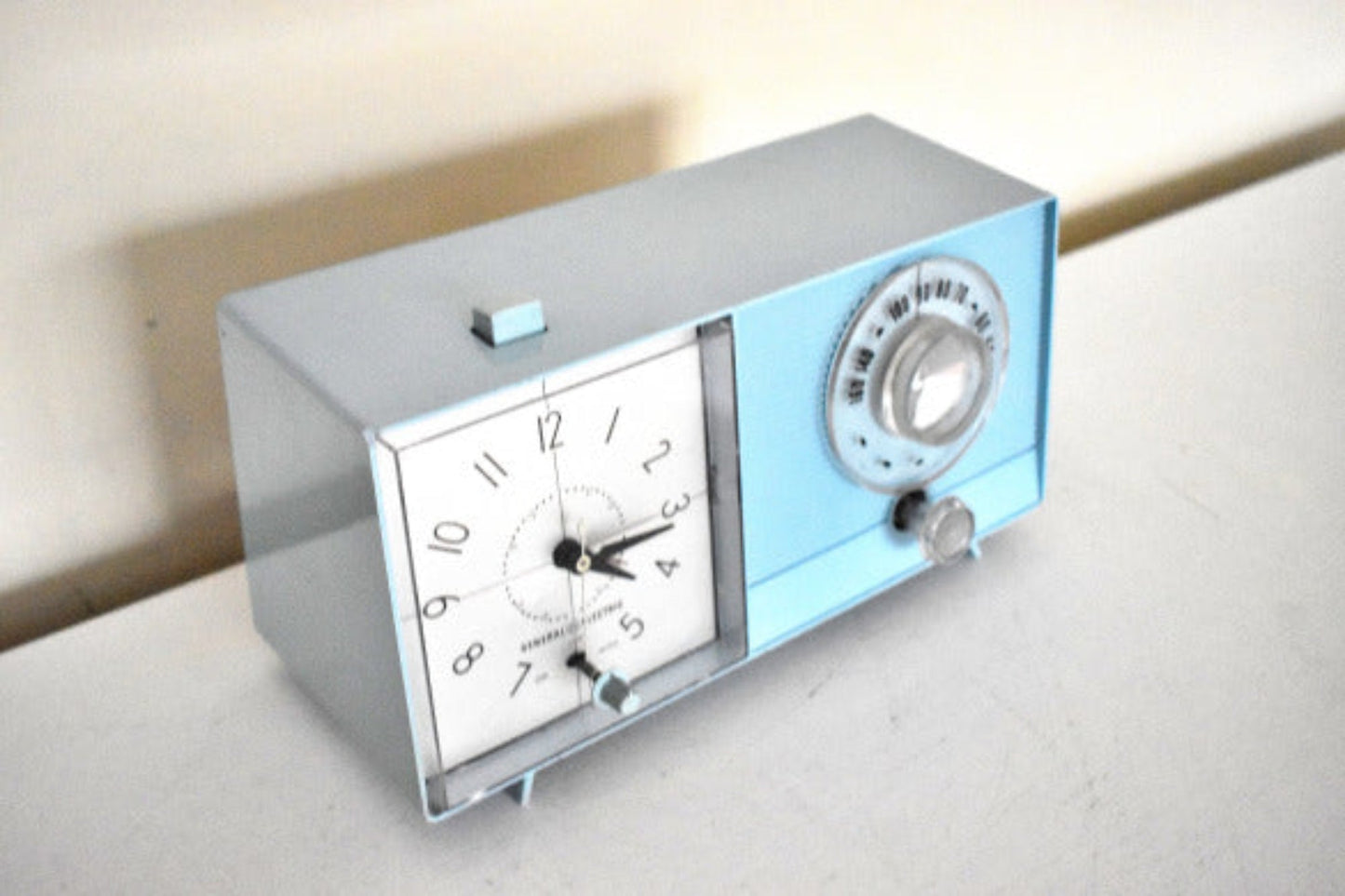 Bluetooth Ready To Go - Cornflower Blue 1966 General Electric Model C-411A AM Vacuum Tube Radio Sounds Great! Excellent Condition!