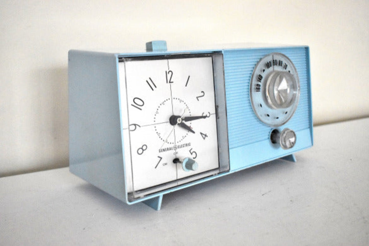 Bluetooth Ready To Go - Cornflower Blue 1966 General Electric Model C-411A AM Vacuum Tube Radio Sounds Great! Excellent Condition!