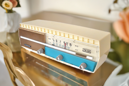 1960s Claricon Model Unknown AM FM Vacuum Tube Radio Sounds Great! Excellent Condition! Rare Model!